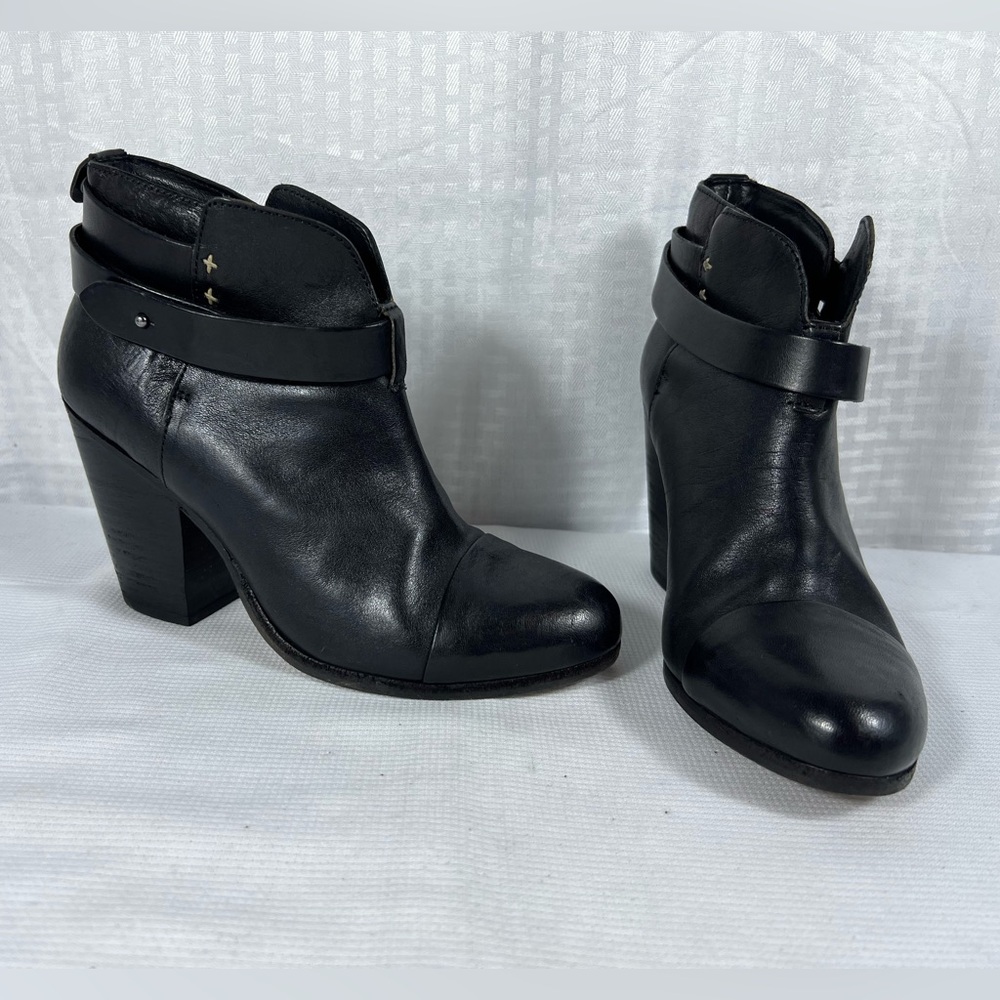 7806: Rag & Bone Black Leather Ankle Boots Size 38 Star Stud Strap